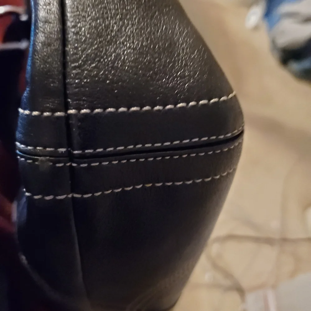 Euc Coach Soho leather Black Shoulder Bag Tote Purse